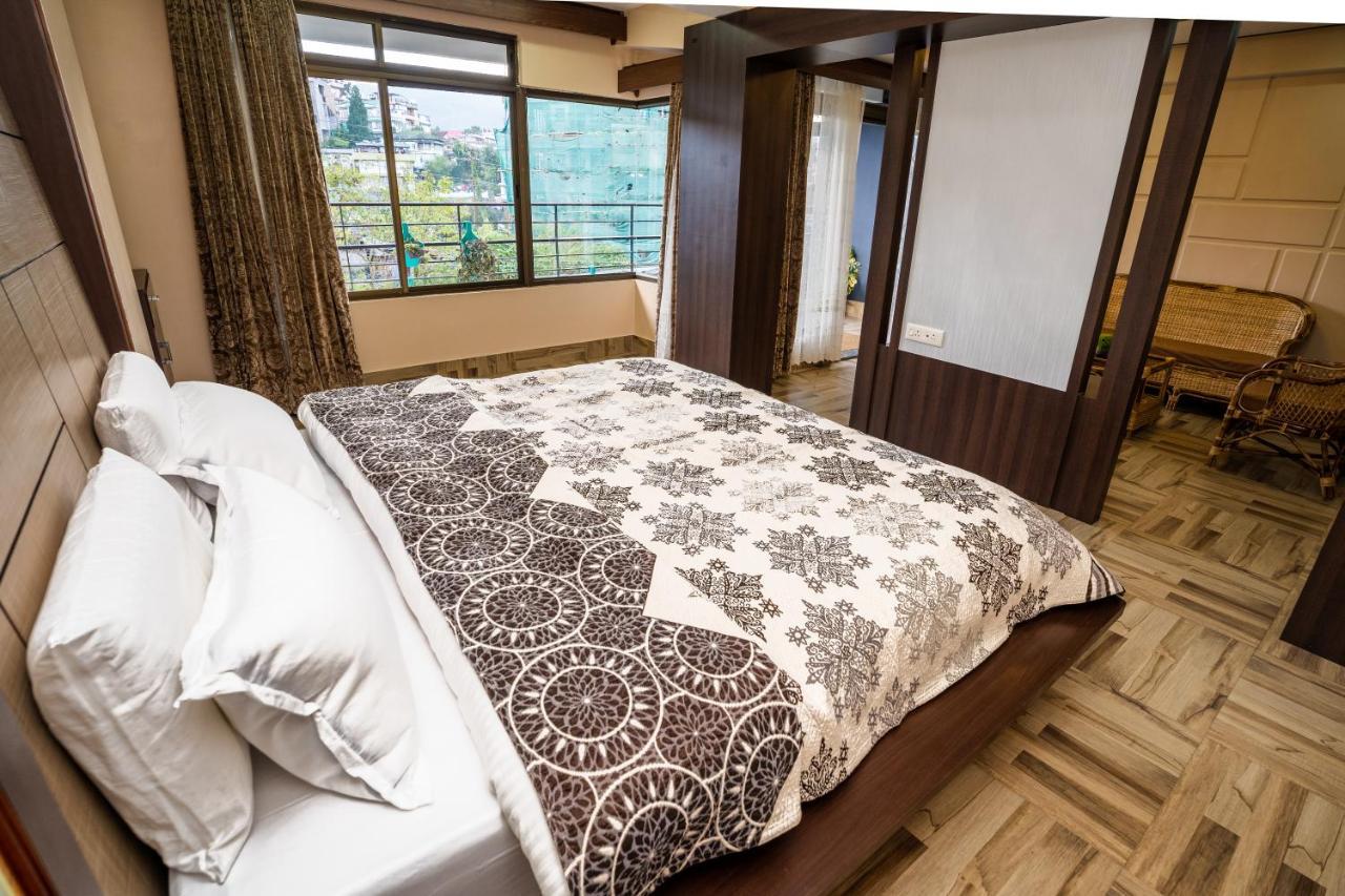 East Land Bed & Breakfast Шиллонг Екстер'єр фото